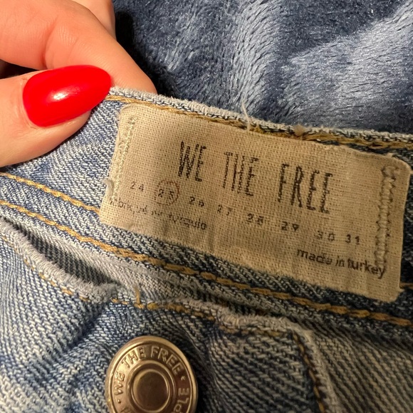 Free People - ‘Maggie Mid-Rise Straight’ Jean - Picture 2 of 5